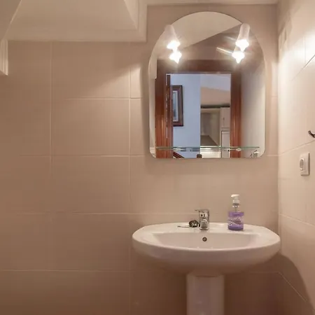 בקתה Chalet With 2 Bedrooms In Bustablado With Wonderful Mountain View And Enclosed Garden