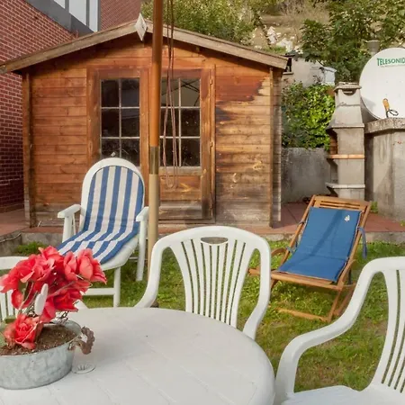 בקתה Chalet With 2 Bedrooms In Bustablado With Wonderful Mountain View And Enclosed Garden El Avellanal